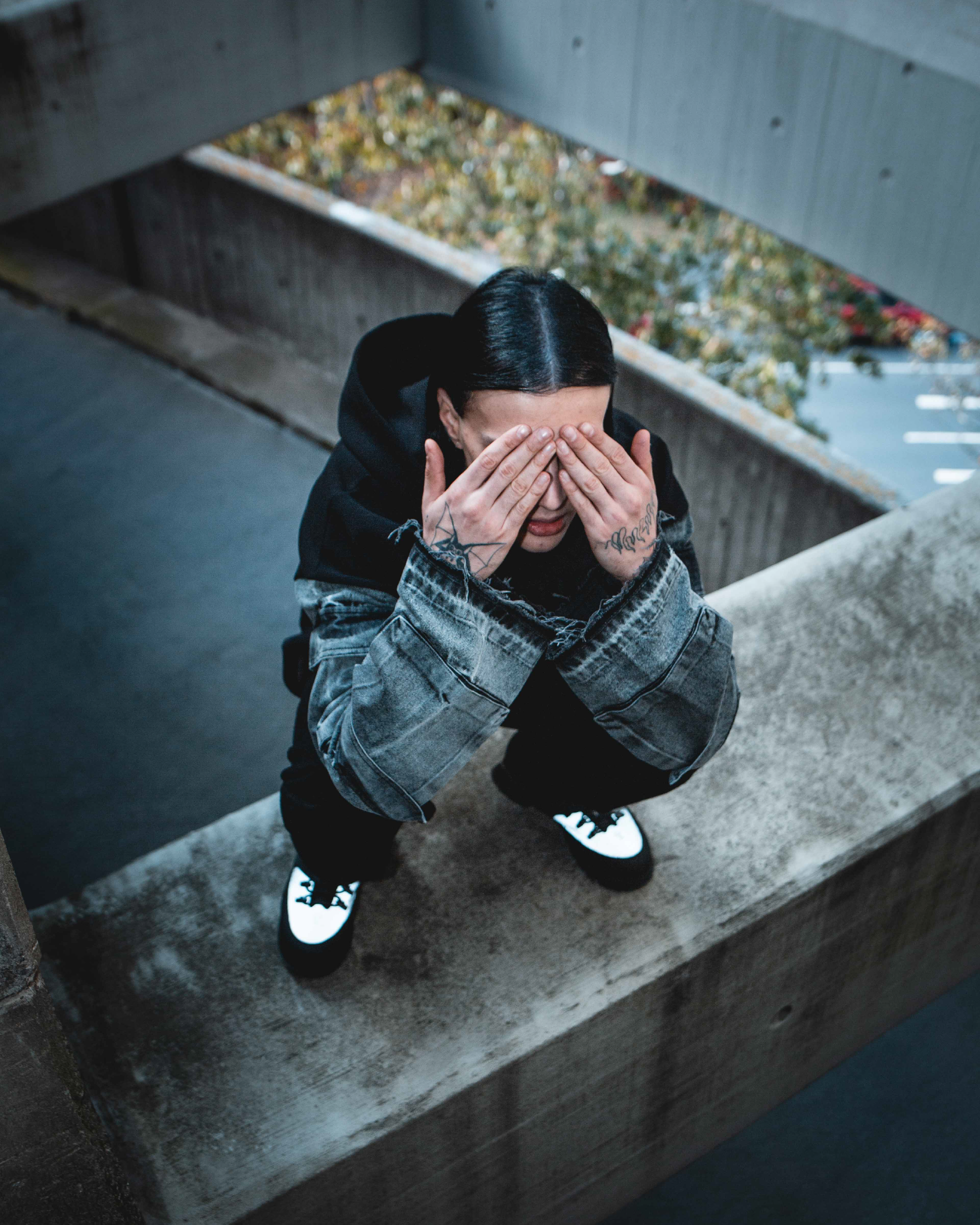 Dust_001 Hoodie Black